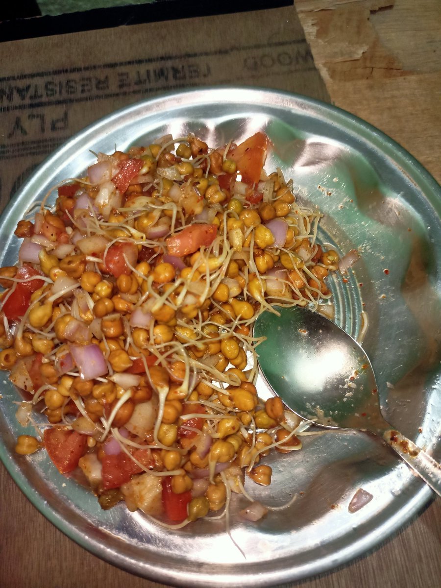 Kisi ko ye khana hai kya ?