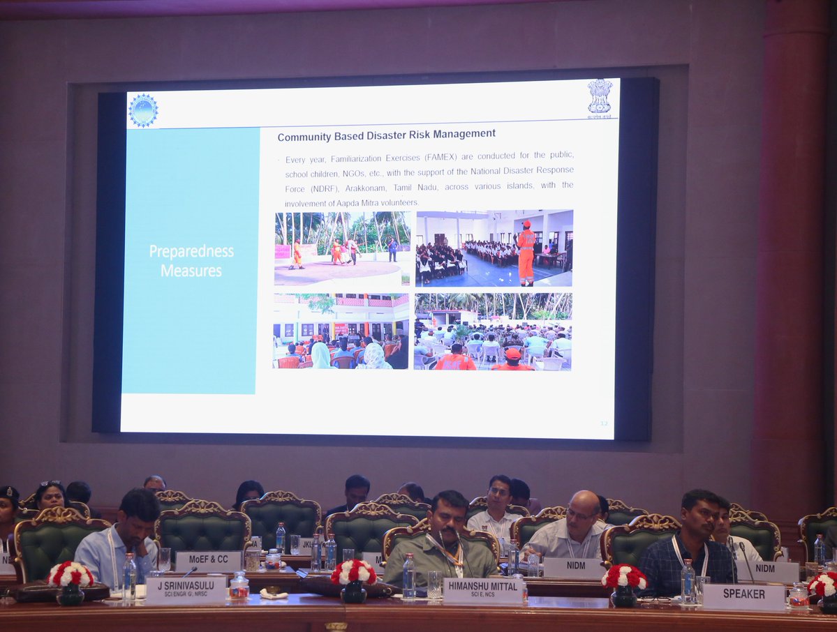 ndmaindia's tweet image. The 3rd Session focused on Early Warning Systems &amp;amp; Innovations. NDMA underlined that last-mile connectivity is vital for UTs—AI, drones &amp;amp; community engagement can transform early warnings into action. #EarlyWarning #ResilientIndia