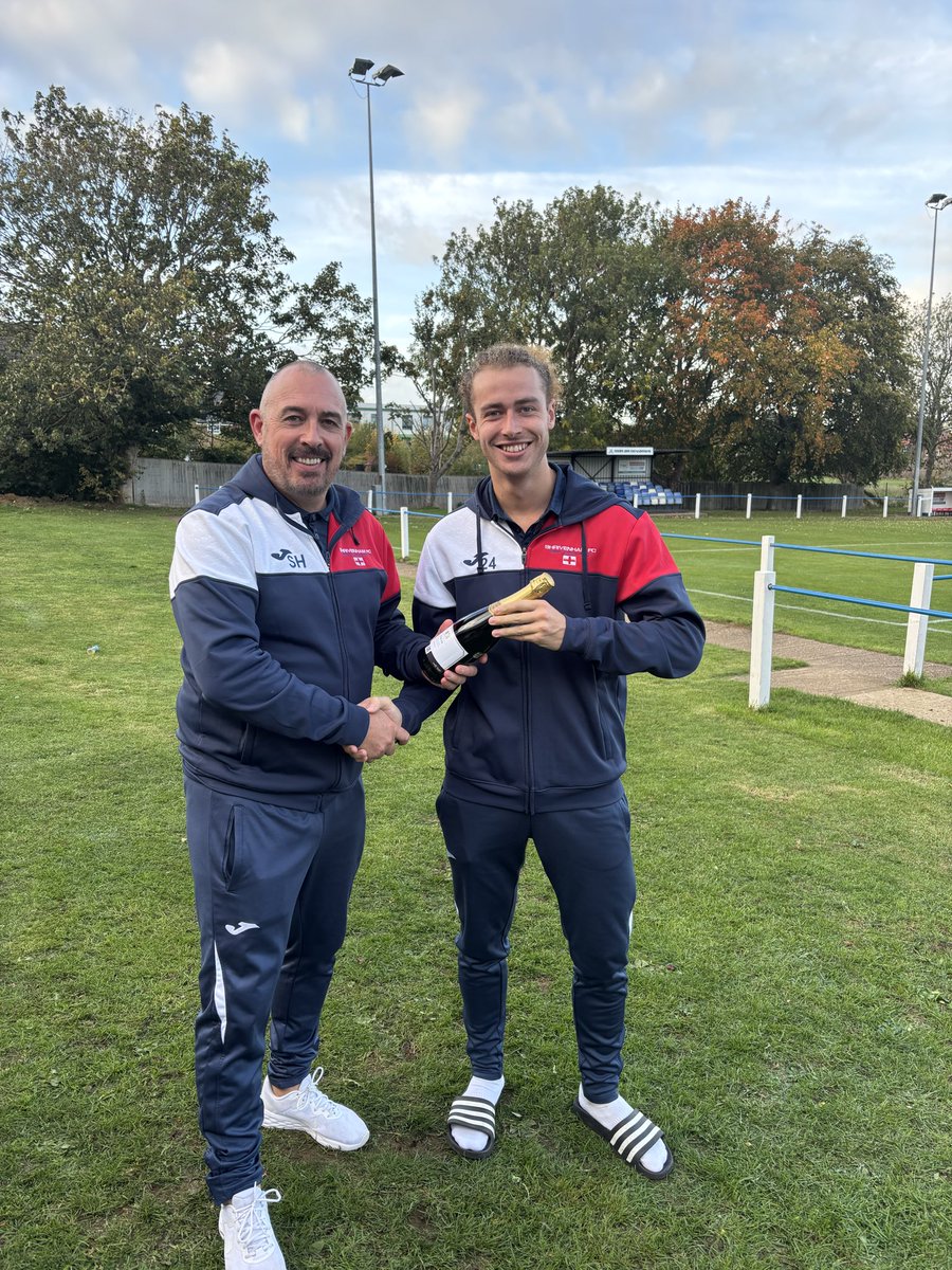F u l l  T i m e ⏰

Shrivvy 3 - 2 <a href="/RWBTFC/">Royal Wootton Bassett Town FC</a> devs.  

It was an end-2-end game and Both teams were down to 10 men due to players being sent off. The boys battled to the end and deserved the win! 👌

Goals: 
James Hirst ⚽️
Chris Rivs⚽️ 
Brad Hirst⚽️

MOTM: 
Brad Hirst 🙌