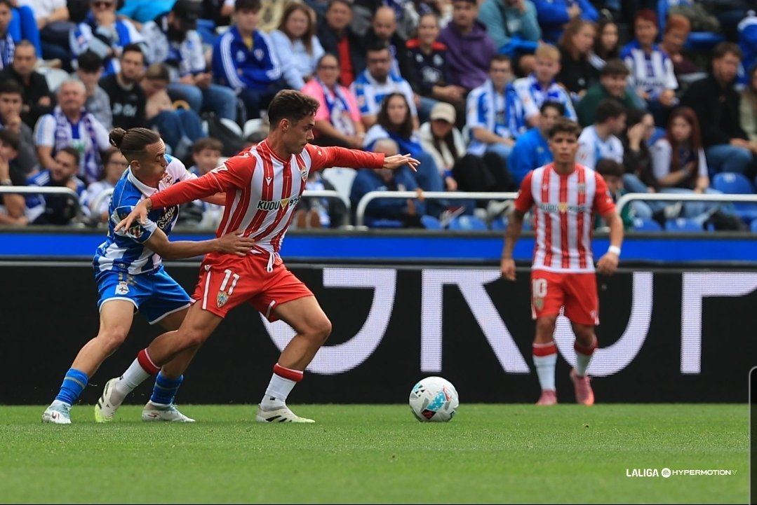 Valioso punto del <a href="/U_D_Almeria/">UD Almería</a> ante el líder <a href="/RCDeportivo/">RC Deportivo</a>, que reaccionó con un golazo de Yeremay (1-1).
Otro partido serio. Marcó Bonini (m 24) y tuvo opción de ganarlo si no hubiera tenido un tan flojo reinicio del segundo tiempo, que (m 62) penalizó <a href="/yeremayHC10/">Yeremay Hernández 🍍</a>

⬆️ 12 pts