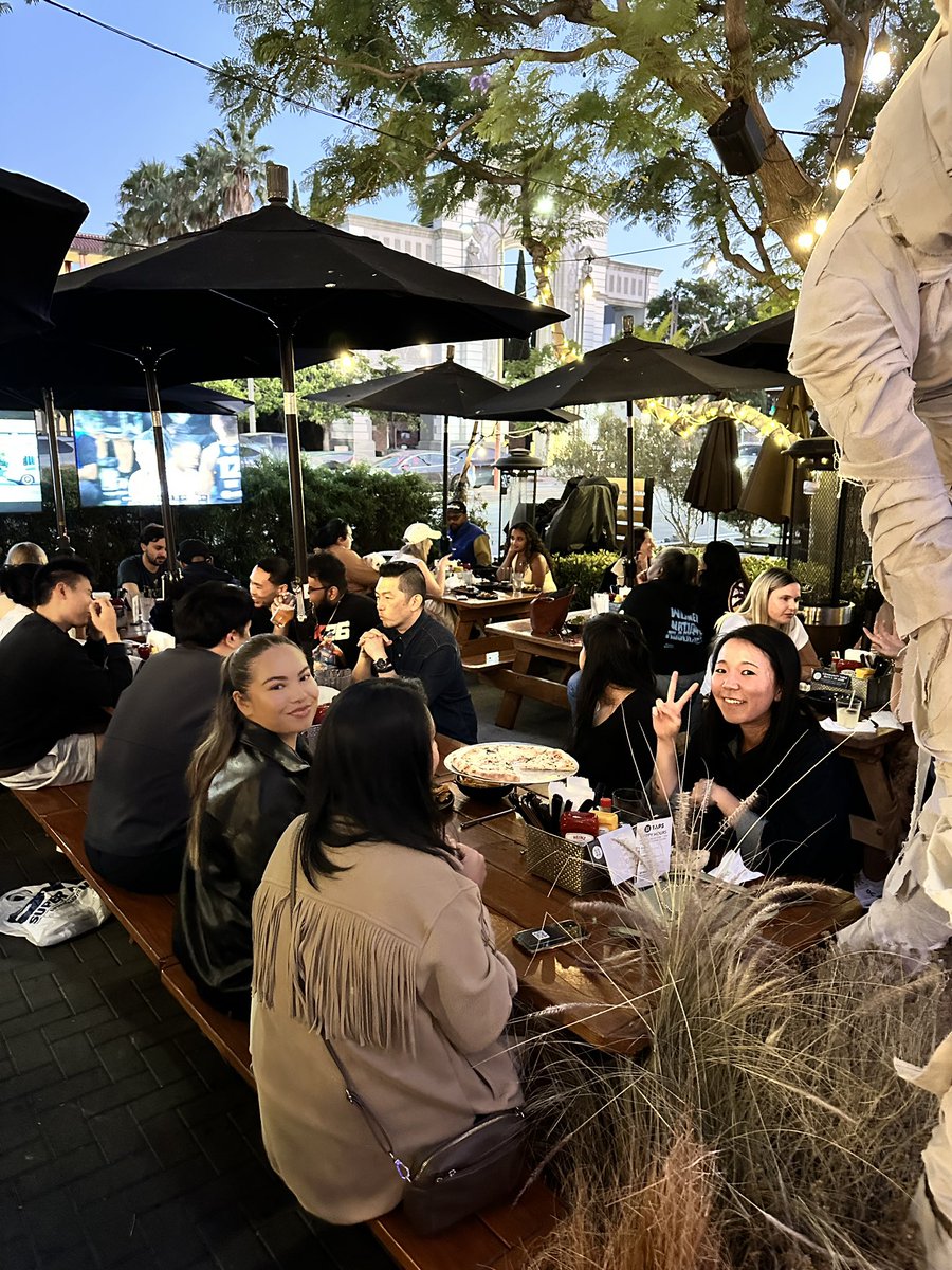 Thanks to everyone who joined us last night in Los Angeles!

It was SO great meeting new friends &amp; reuniting with old ones across the industry

👉 Subscribe here so you don’t miss future events like this! valueadd.beehiiv.com/subscribe?ref=…

<a href="/AAJAla/">Asian American Journalists LA</a> <a href="/aaja/">Asian American Journalists Association est. 1981</a>