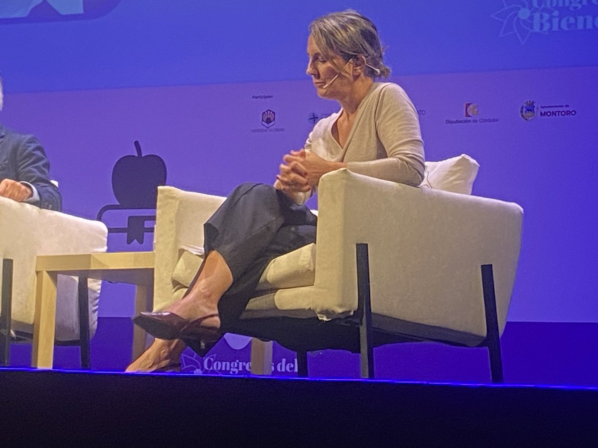 La profesora Teresa Torrecillas de la Facultad de Comunicación y Artes interviene en <a href="/ser_bienestar/">Congresos del Bienestar</a> <a href="/RadioCordobaSER/">Radio Córdoba</a> en la mesa  “El debate público en España: del diálogo a la descalificación”.
