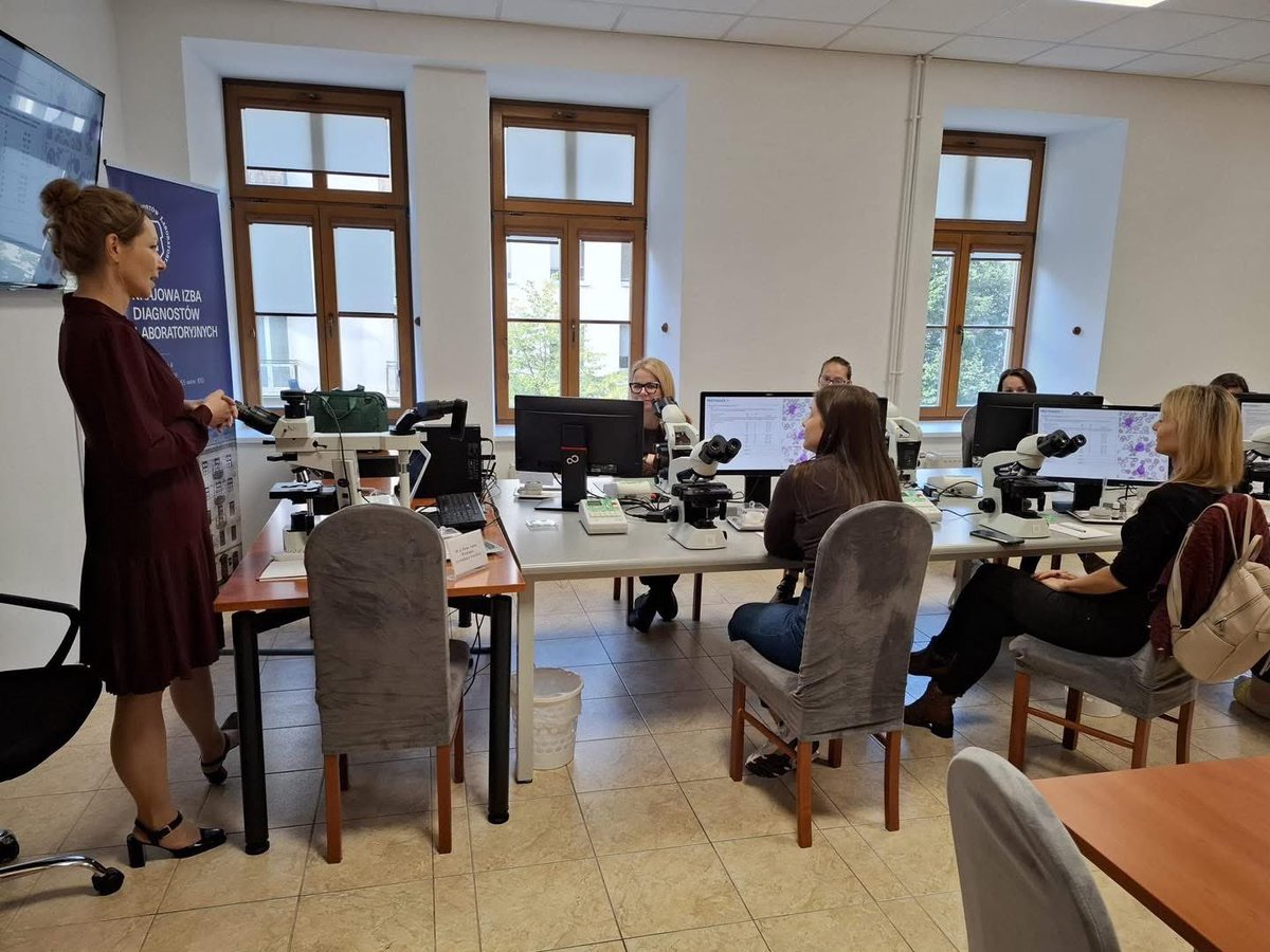 📌Wczoraj odbyła się 2. edycja warsztatów hematologicznych „Od wykonania do sprawozdania z badań” organizowanych przez Krajową Izbę Diagnostów Laboratoryjnych pod kierownictwem dr n. farm. Anety Wrzyszcz. 

👉 Wkrótce ogłosimy terminy kolejnych edycji!