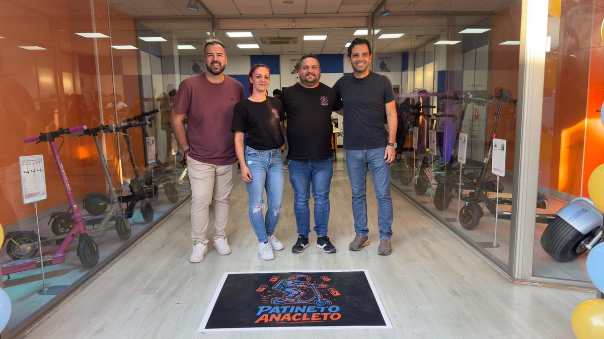 SagredoMarco's tweet photo. Apertura de Patineto Anacleto en el barrio de Campamento de Paterna
#ComercioLocal #CompraEnPaterna https://t.co/K53nYMbieF