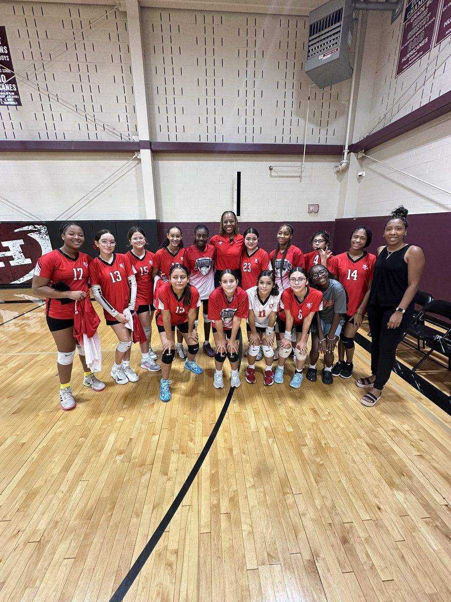 judson_jaguar's tweet photo. Our 8th grade team feel short in the semi-final game vs. Dobie JH. Although it was not the outcome we wanted, we are grateful for the opportunity! Shout out to Coach Alexander for coming to support! #FutureRockets #JaguarNation @rocketvball12 @JISD_ATHLETICS @JudsonISD https://t.co/dt2pwdub1I