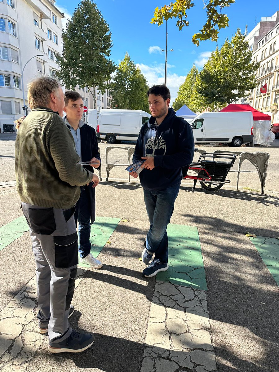 Tractage sur le marché du boulevard de la Marne à #Strasbourg ce matin sur le thème des #municipales2026 pour faire connaître notre liste <a href="/RNational_off/">Rassemblement National</a> avec notre superbe équipe !

Beaucoup de retour positif et de lucidité quand à l’instrumentalisation de la municipalité