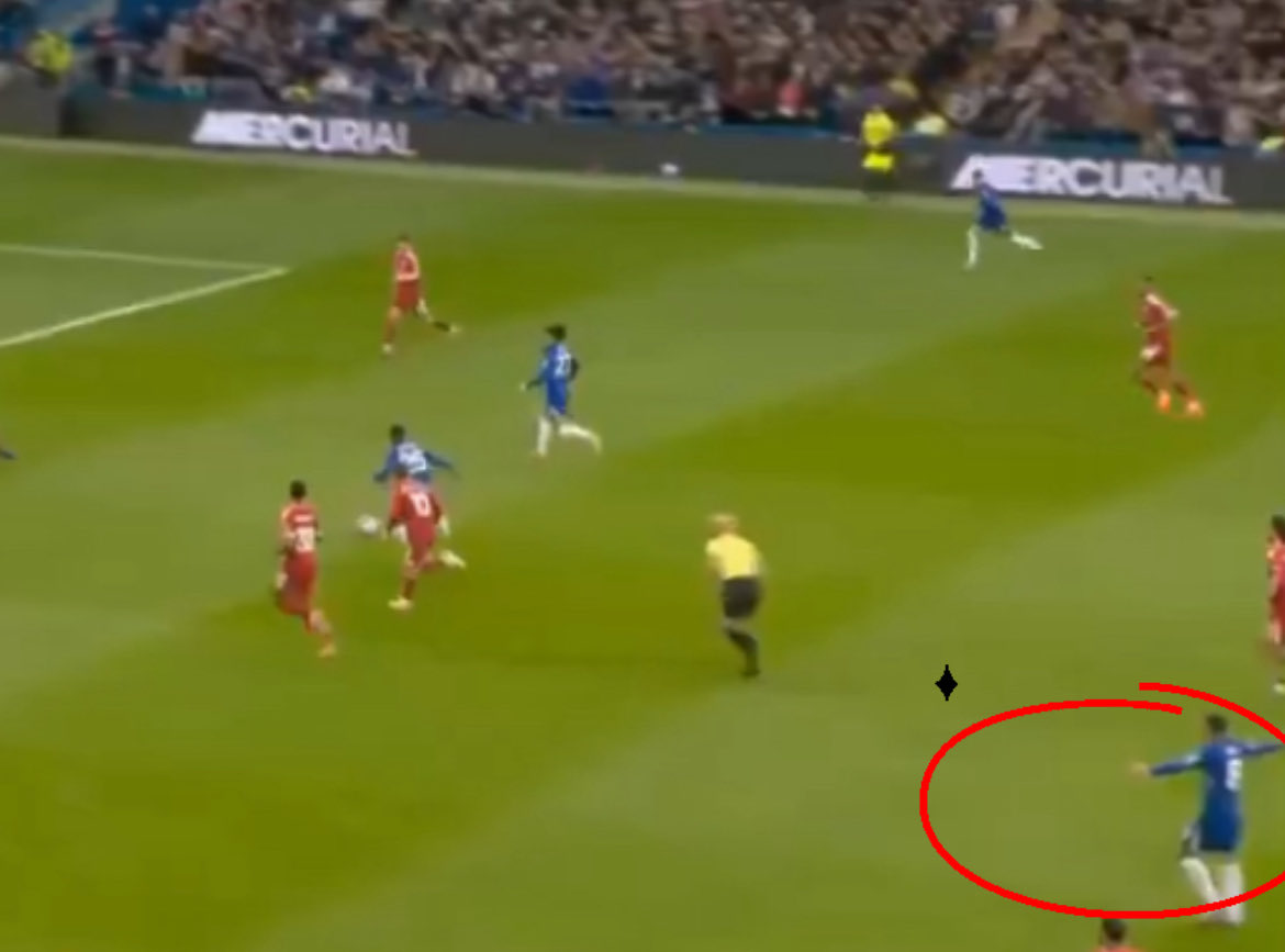 Unreal! Just seconds before Caicedo took the shot, Enzo Fernández had already raised his arms to celebrate…

Chelsea 1-0 Manchester United! 💥

#CFC #Chelsea #ChelseaFC #MUFC #ManUnited #PremierLeague #PL #Caicedo #EnzoFernandez #StamfordBridge #ChelseaVsManUnited