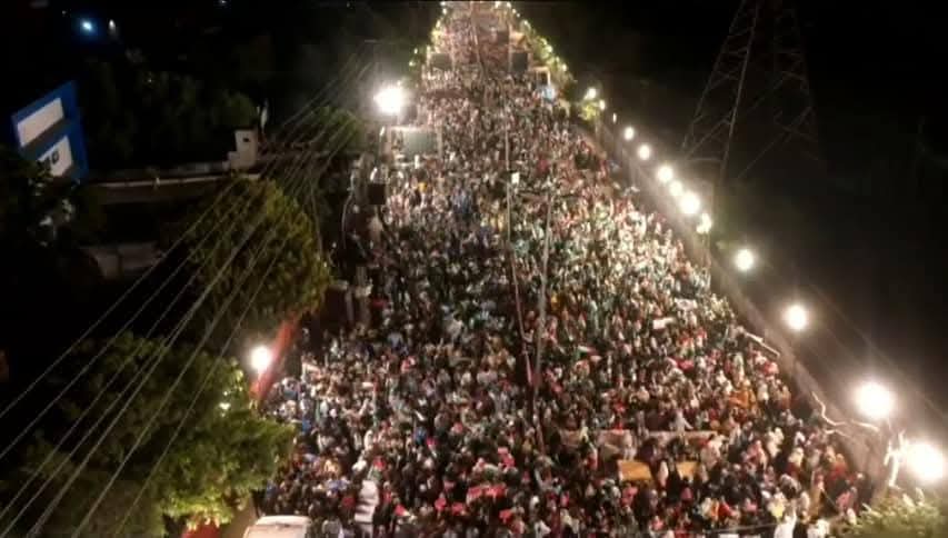 asad_942's tweet photo. لاہور کا غزہ مارچ حافظ صاحب کے اہم خطاب کی وجہ سے مزید اہمیت اختیار کر گیا
اگر آپ نے سنا نہیں تو حافظ صاحب کے فیس بک پیج پر جا کر پورا خطاب ضرور سنیں 
#GazaMarchLahore https://t.co/SnYS33Q03Q