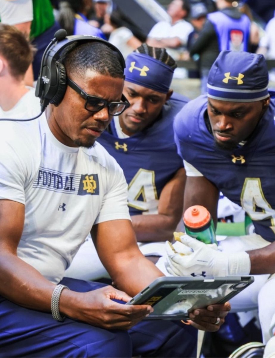 Deland McCullough tweet media