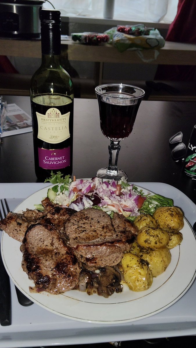 Dinner is served 😋😋😋