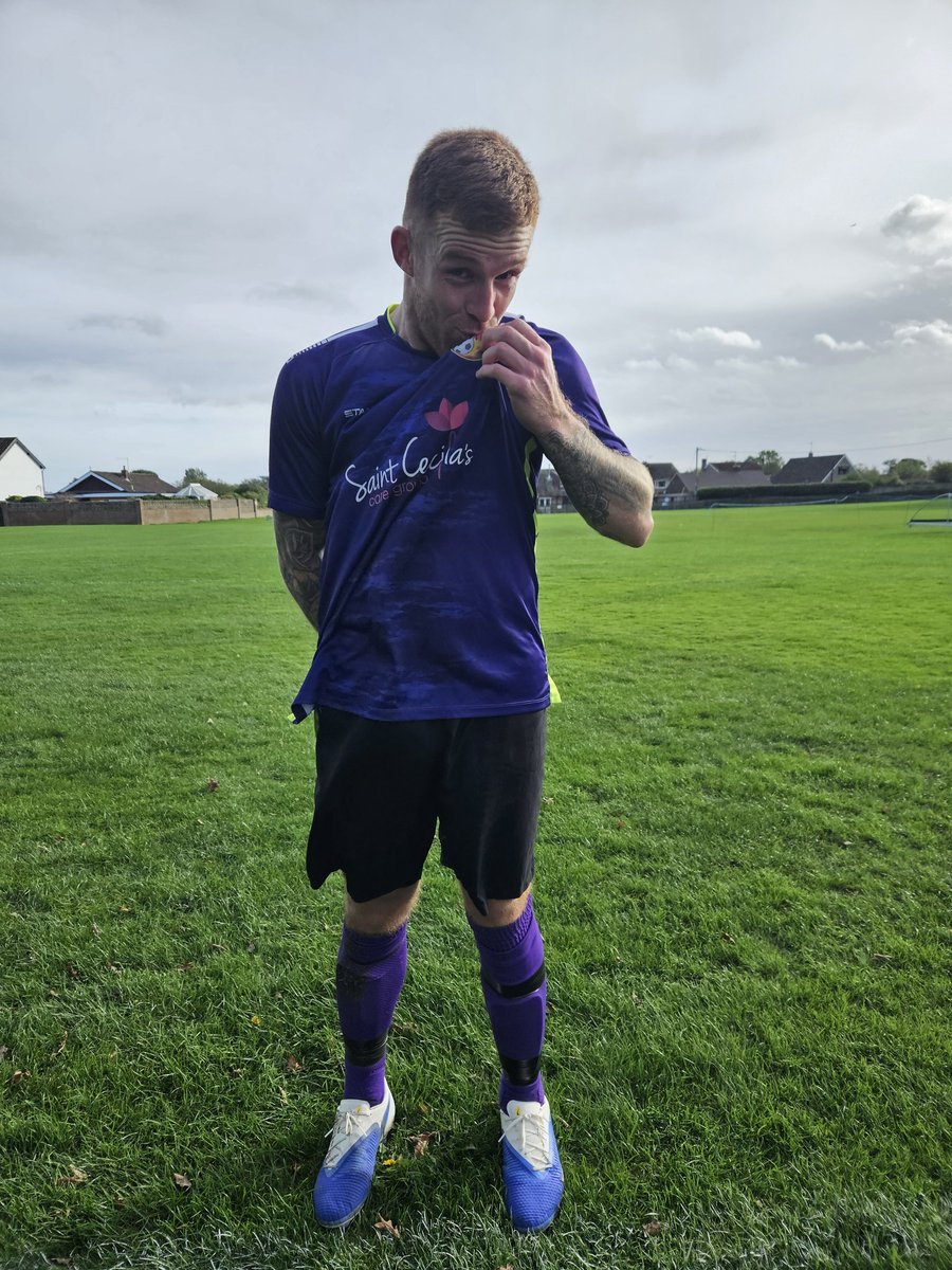 🚨 Giants Win

🟣 Giants - 12 
🟢 Fishburn Academy - 3

Well shut that front door, what a result for the men in purple. 

#OneMoreStep2WorldDomination