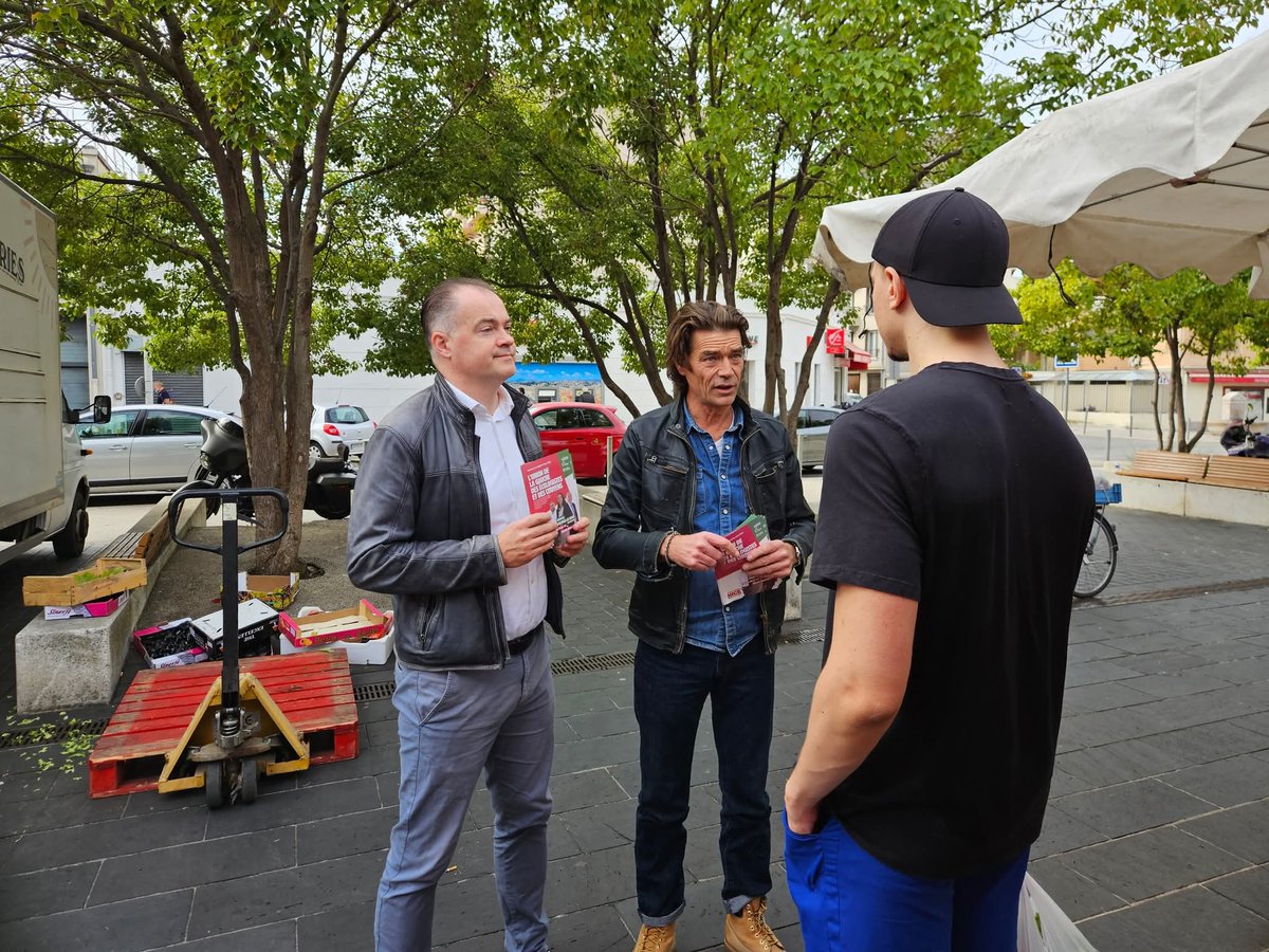 UnisPourNice's tweet image. Les écologistes, communistes et socialistes à la rencontre des Niçois pour leur présenter la liste "Unis pour Nice" 🔴🟢
#municipales2026 #Nice #SaintRoch