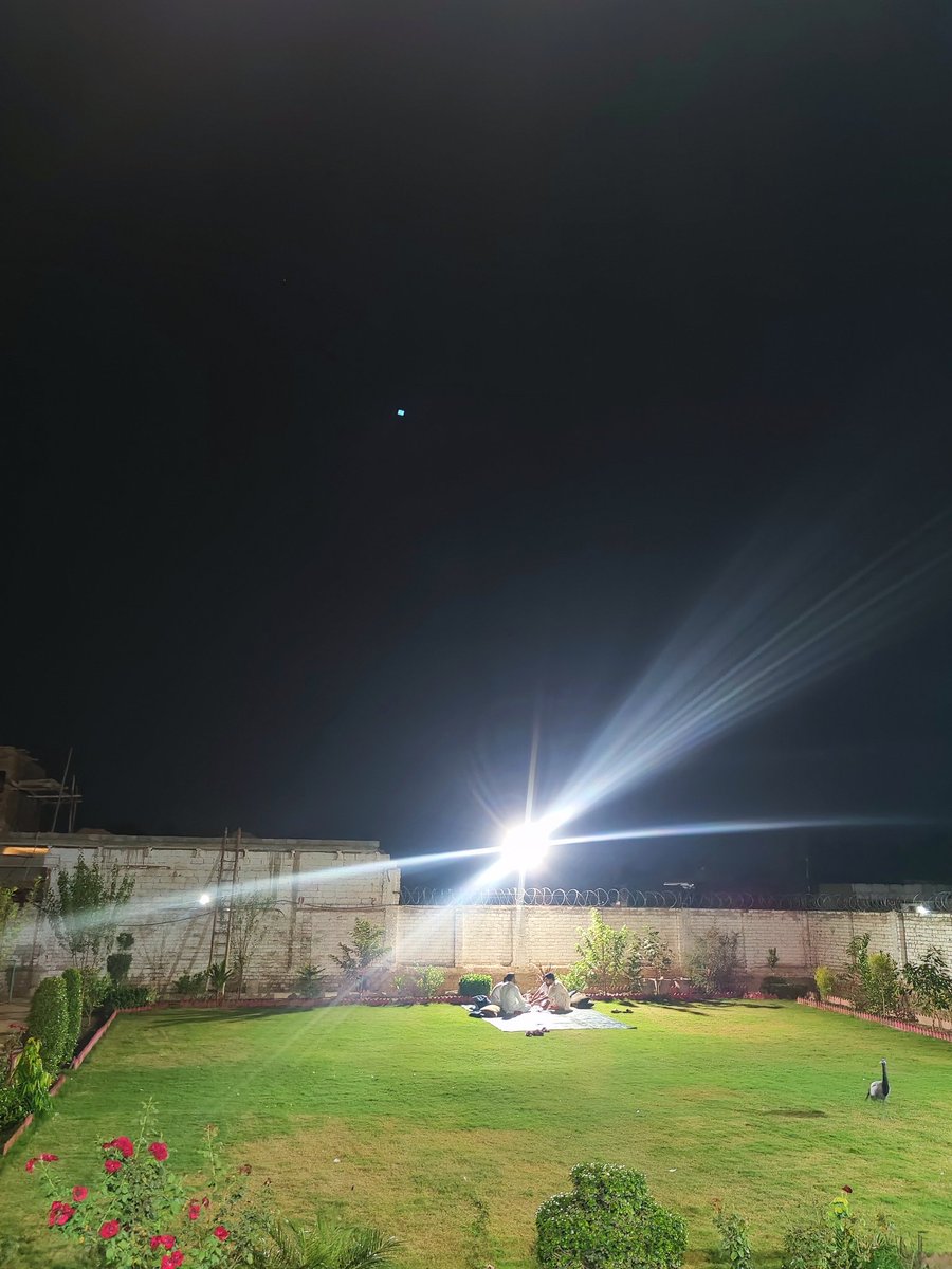 HamxaaTweets's tweet image. View Now #Weekend #Cousins 😍