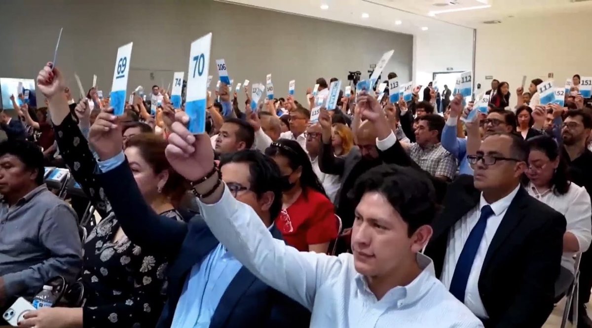 envivo_Mx's tweet photo. Con el respaldo del Consejo Universitario, Lilia Cedillo rinde protesta para un segundo periodo como rectora de la @BUAPoficial 

Vía @noevicencio https://t.co/5g2BnLIFtY