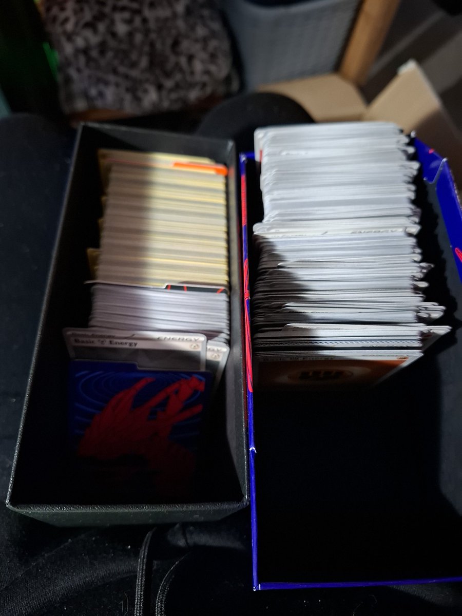 Thanks to my locals i got 2200+ energy cards to craft with.. so if anyone is interested for a stitched energy card send me a dm ❤️ #CrossStitch #PokemonTCG