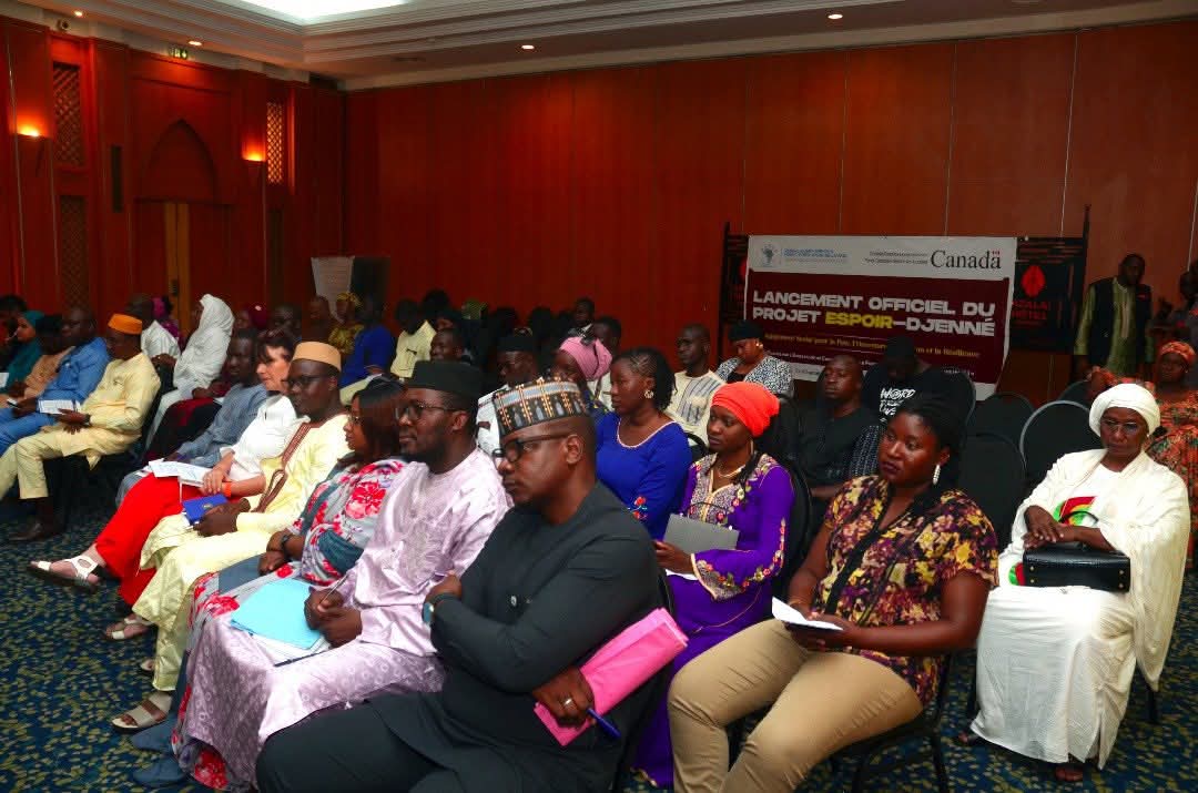 « ESPOIR-Djenné » signifie Engagement Social pour la Paix, l’Ouverture, l’Inclusion et la Résilience.
Un projet tourné vers l’avenir, au cœur d’une cité millénaire classée au patrimoine mondial de l’UNESCO.
<a href="/WANEP_Regional/">WANEP_Regional</a>
<a href="/AmbCanMali/">Canada au Mali et au Niger</a>