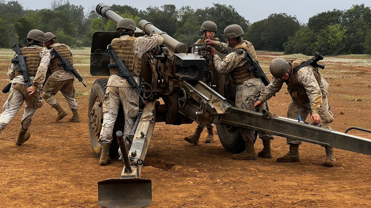 𝐂𝐨𝐦𝐢𝐞𝐧𝐳𝐚 𝐥𝐚 𝐞𝐭𝐚𝐩𝐚 𝐩𝐫𝐞𝐩𝐚𝐫𝐚𝐭𝐨𝐫𝐢𝐚 𝐝𝐞𝐥 𝐄𝐣𝐞𝐫𝐜𝐢𝐜𝐢𝐨 “𝐀𝐠𝐮𝐢𝐣𝐨́𝐧” 𝐞𝐧 𝐥𝐚 𝐈𝐈 𝐃𝐢𝐯𝐢𝐬𝐢𝐨́𝐧 𝐌𝐨𝐭𝐨𝐫𝐢𝐳𝐚𝐝𝐚.
Conoce los detalles de esta #InstrucciónyEntrenamiento que permite al Ejército contar con una Fuerza Terrestre altamente