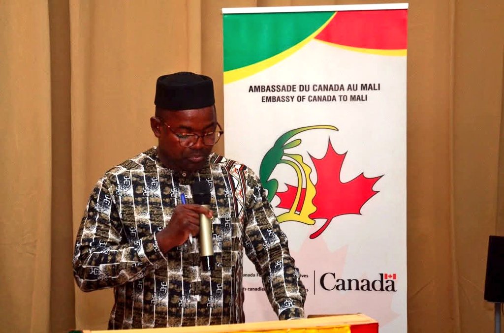 Le Conseil d’Administration de WANEP-Mali a rappelé que le projet doit être plus qu’une action ponctuelle : un catalyseur de cohésion sociale et de paix durable.
initiative financé par le 🇨🇦 à travers le #FCIL
<a href="/AmbCanMali/">Canada au Mali et au Niger</a>
<a href="/WANEP_Regional/">WANEP_Regional</a>