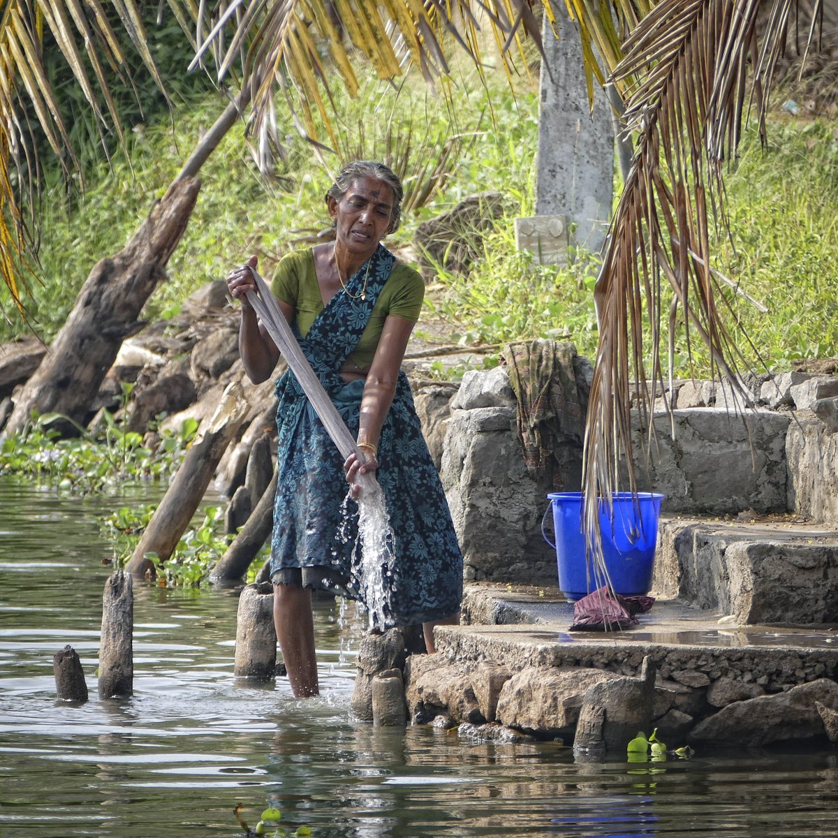 Hopegivers_Intl's tweet image. Let’s invest in generations who rise from these waters with purpose and hope.

#Proverbs31 #Hopegivers #StrengthInService #FaithfulWomen #HopeRestored #ArrowsForTheLord