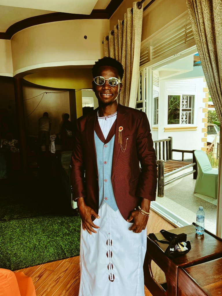 @Meddy Mapesa~@Zeus 🇺🇬 tweet media