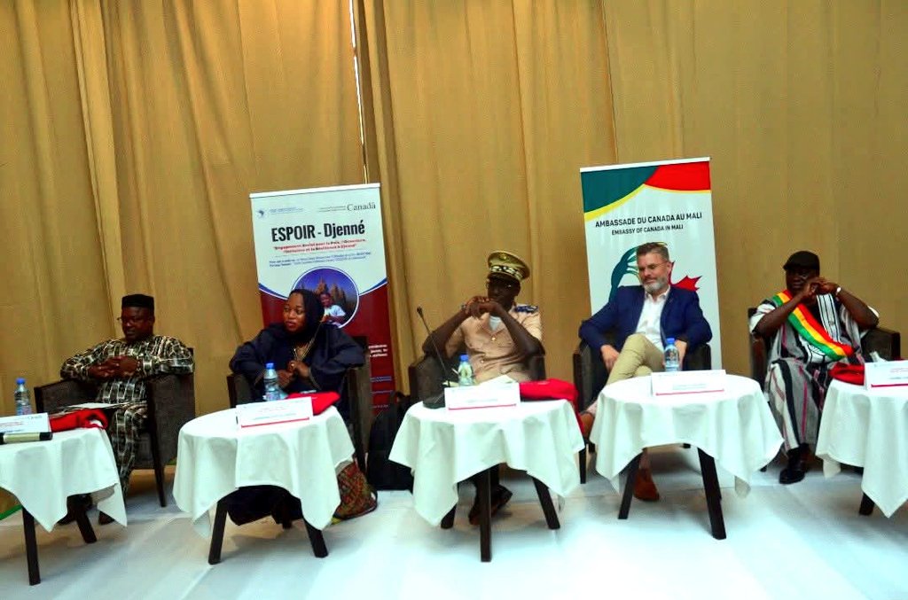 Nos remerciements vont au Canada 🇨🇦 pour sa confiance renouvelée, ainsi qu’aux autorités, aux partenaires techniques et financiers et à la société civile pour leur engagement aux côtés des communautés de Djenné.
#FCIL2025_2026
<a href="/AmbCanMali/">Canada au Mali et au Niger</a>