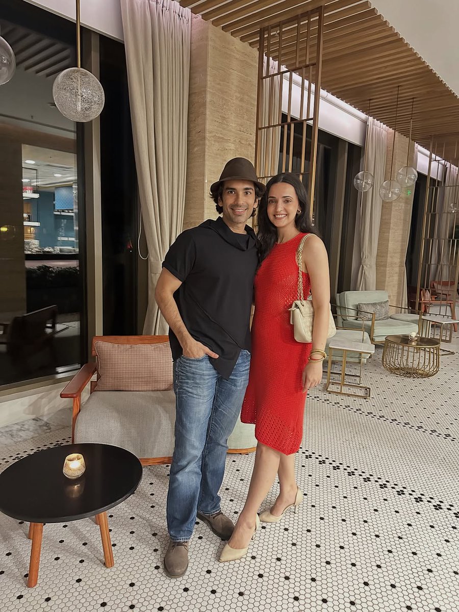 AashiZin's tweet photo. They make me believe in love ,they are my always favourite 😍
My #monaya ❤️
#sanayairani
#mohitsehgal https://t.co/C7nw8Wx7Rq