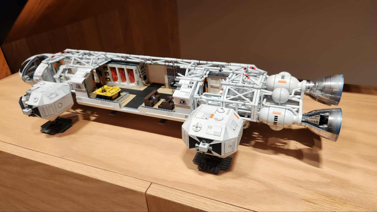 EagleAlpha1999's tweet photo. WIP Project Cutaway Eagle (22") - Port side almost finished, only missing the pax pod door, which will be removable (currently being primed) 😎 #Eagle #CutawayEagle #commissionwork #space1999 #eagletransporter #Round2models #joaquinmora #WIP https://t.co/onxzzBhgi1