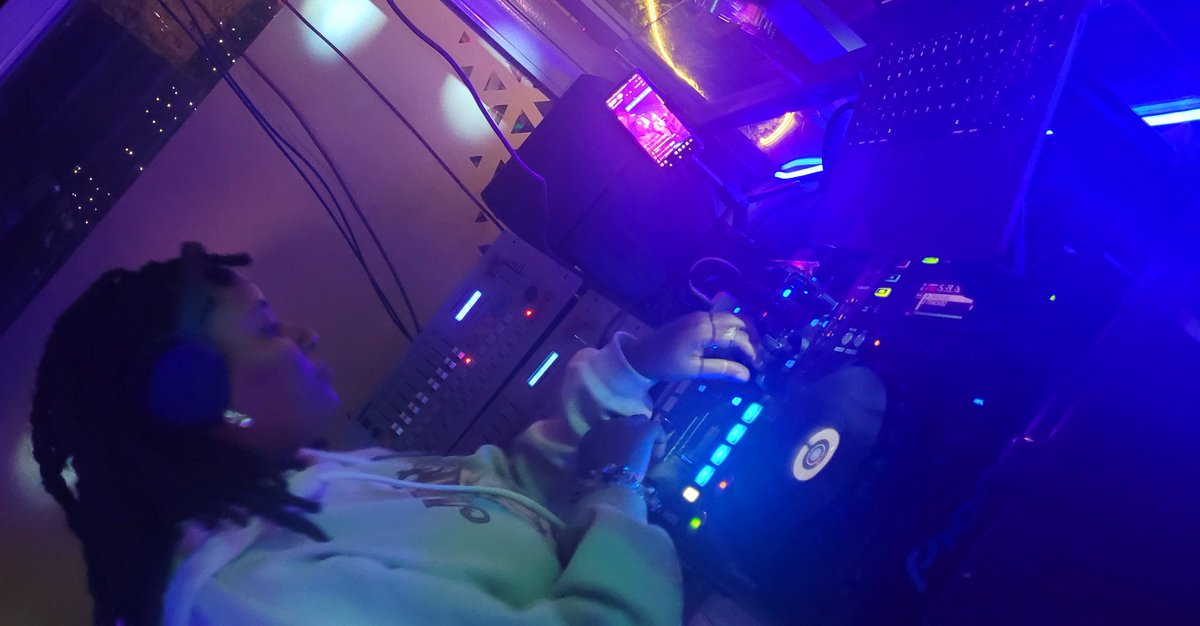 DjNali_'s tweet image. Its DJ Nali inda mixxxx