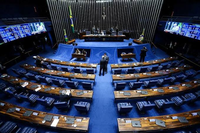 NGv | Eleições no Senado: Arthur Rigotto (PSDB), é eleito Por Minas Gerais; Tom Cruise (PMDB), é eleito pelo Rio de Janeiro; Cid Gomes (PP), é eleito pela Bahia; Cafú (PP), é eleito Por São Paulo; Pedro Campos (PT), é eleito pelo Ceará; Eduardo Leite (PMDB), é eleito pelo RS.