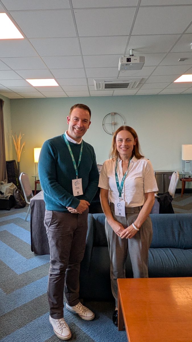 That’s a wrap at #VetIreland25! 🎉The Vet Pod team were busy chatting with vets &amp; recording interviews with Jane Pigott, Jackie Layng, June Fanning, Daragh O’Hanlon, Daniel McDonald &amp; Pam Ruegg 🎙️Congrats to Kathryn Marshall, our coffee maker winner ☕
Thanks for stopping by! 🐾