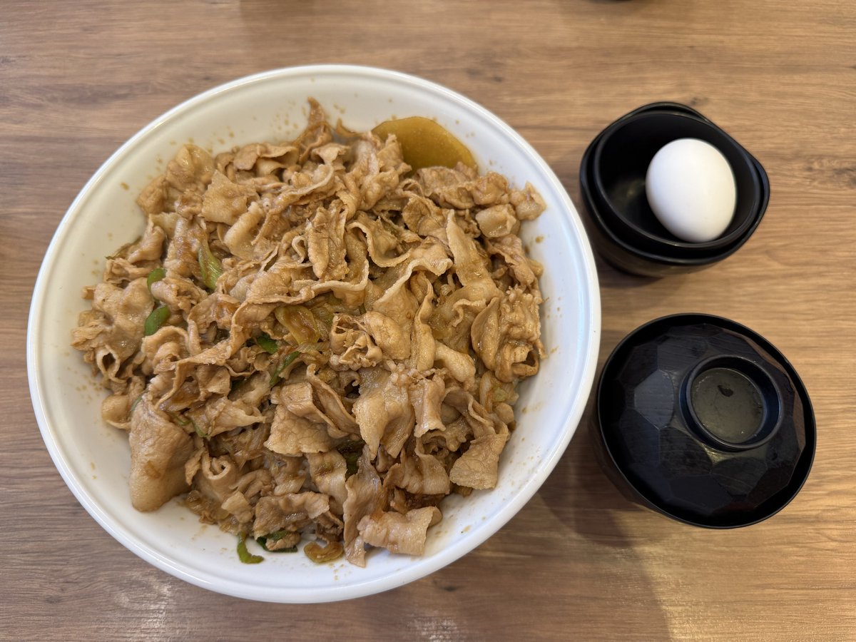 Hermit_Taro_NL's tweet image. 昨日は、千葉市の伝説のすた丼屋さんに2ヶ月ぶりに行き🚗
【すた丼超鬼肉飯増し🍚🥩】をペロリ😋した
その後、イオンモール幕張新都心に向かい、ガーリィレコードさんのポケポケイベントを見てから、倉式珈琲店さんでアイスリーム🍨食べました☺️

#伝説のすた丼 
#倉式珈琲店 
#イオンモール幕張新都心
