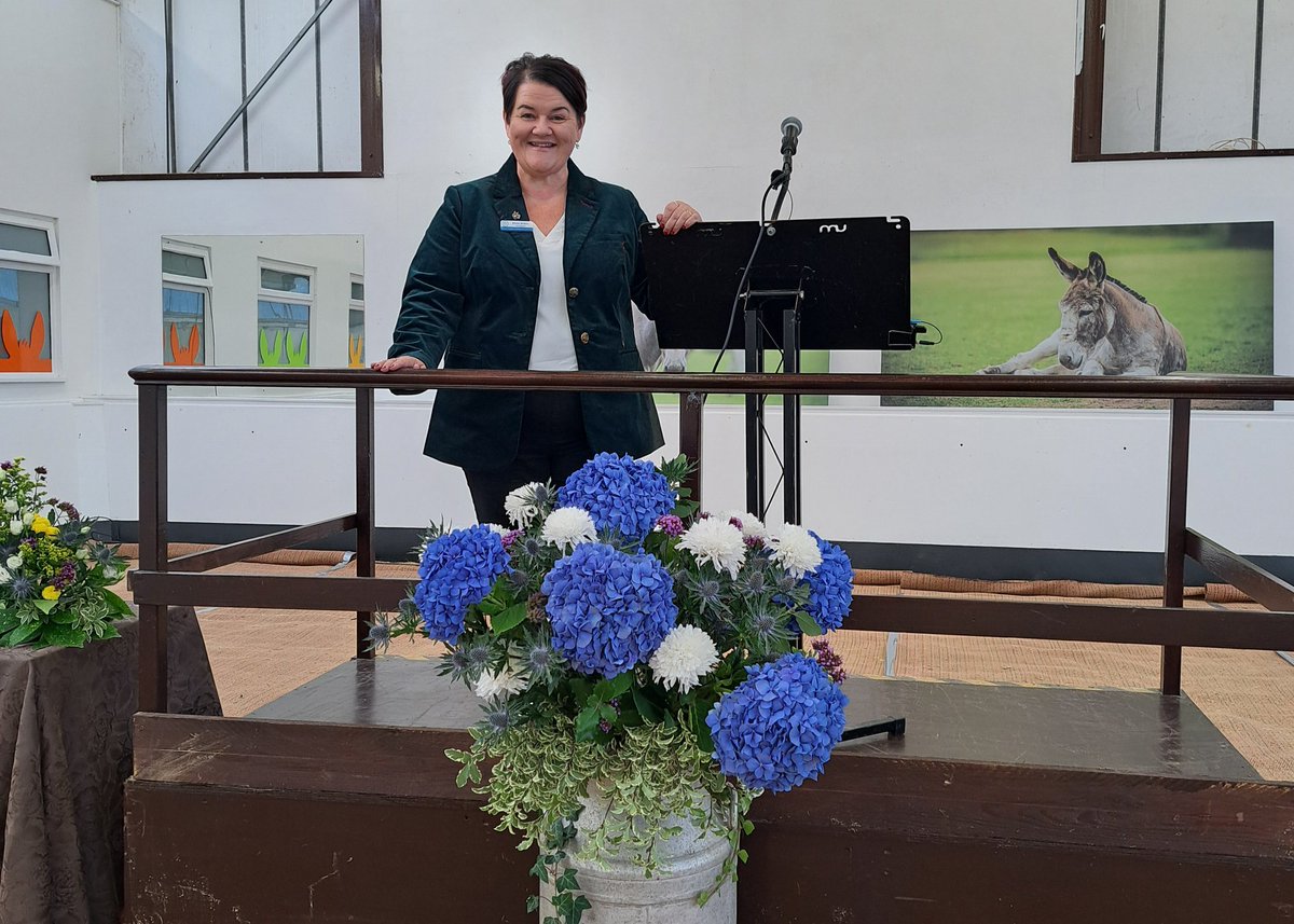 Today I conducted the Memorial Day ceremony for the <a href="/DonkeySanctuary/">The Donkey Sanctuary</a> in Sidmouth.

A special annual event where we remember loved ones both human &amp; animal.

Sending hugs to everyone who loved &amp; cared for adoption donkey Percy after today's sad news... 💔🫏 

#EmmaTheCelebrant