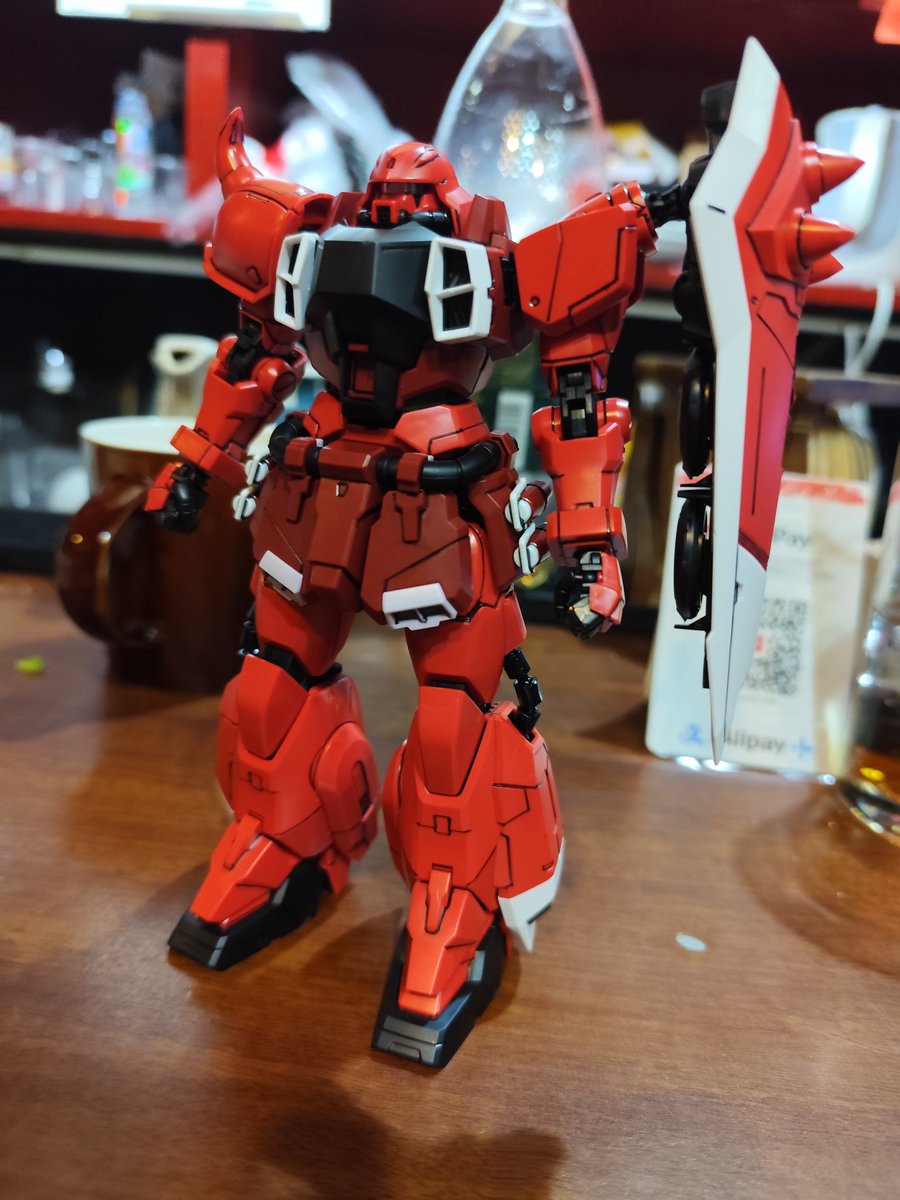 kumakase's tweet image. プラモバーにて、ＭＧガナーザクの本体まで完成。
武器は次回ということで。