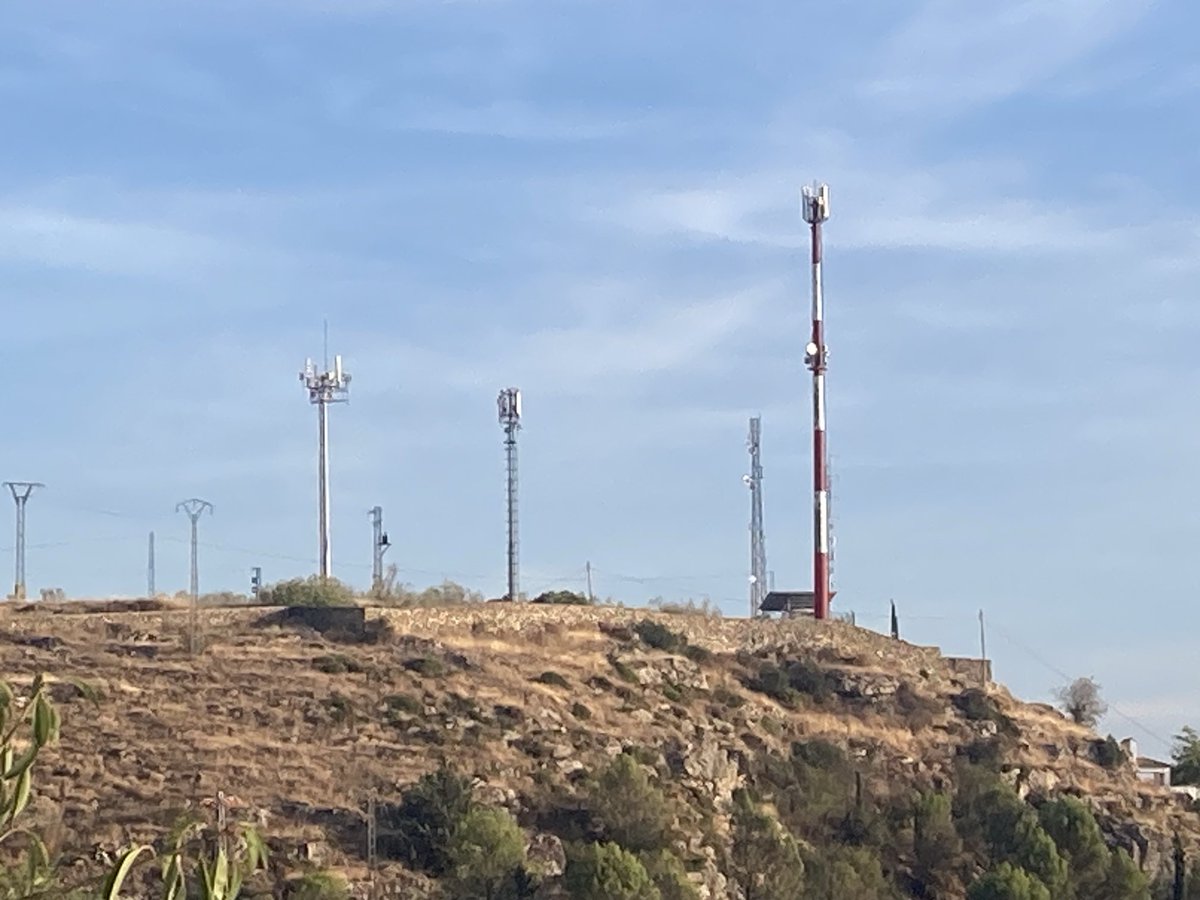 historiatelefon's tweet image. Antenas en Alcalá la Real (Jaén) desde el Mirador de San Marcos.