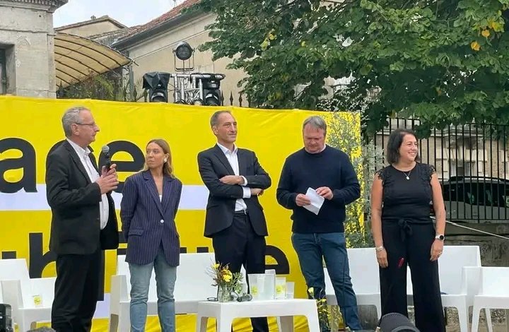 "Je déclare ouvertes les deuxièmes rencontres de <a href="/placepublique_/">Place publique 🟡</a> à La Réole ".