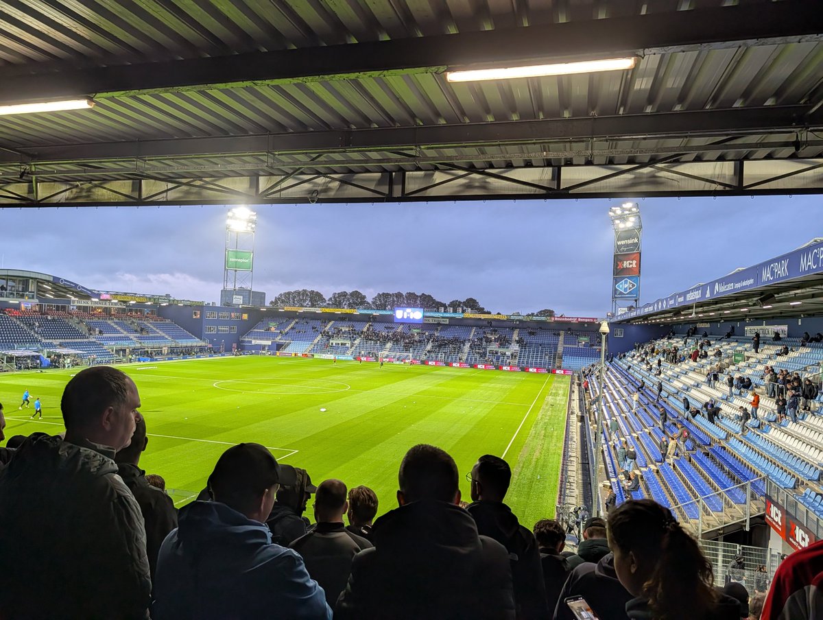 PSVSupp_Nijkerk's tweet image. 🎵🎶 Weer staan we hier zoals altijd 🎶🎵 

#PECPSV