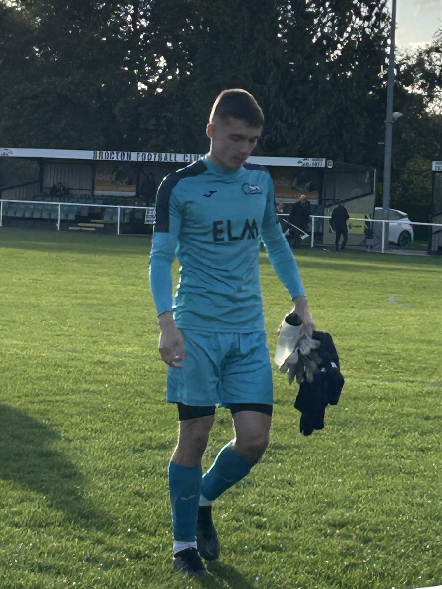 3-0 home win &amp; a clean sheet! <a href="/kyle_langston01/">Kyle</a>