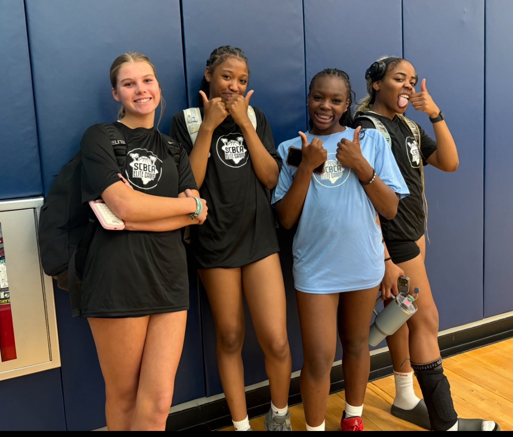 Supporting <a href="/Annawallace_5/">Anna Willamson</a> <a href="/JaylahWhite22/">jaylah22white</a> <a href="/GemiyahHeyward/">Gemiyah Heyward</a> <a href="/Chrissyrayne_/">Chrissyrayne_</a> in Charleston SC, for the 2025 <a href="/SCBCA/">South Carolina Basketball Coaches Association</a> Girls Basketball Elite Camp. #BearcatPride <a href="/RHBearcats/">RHBearcats</a>