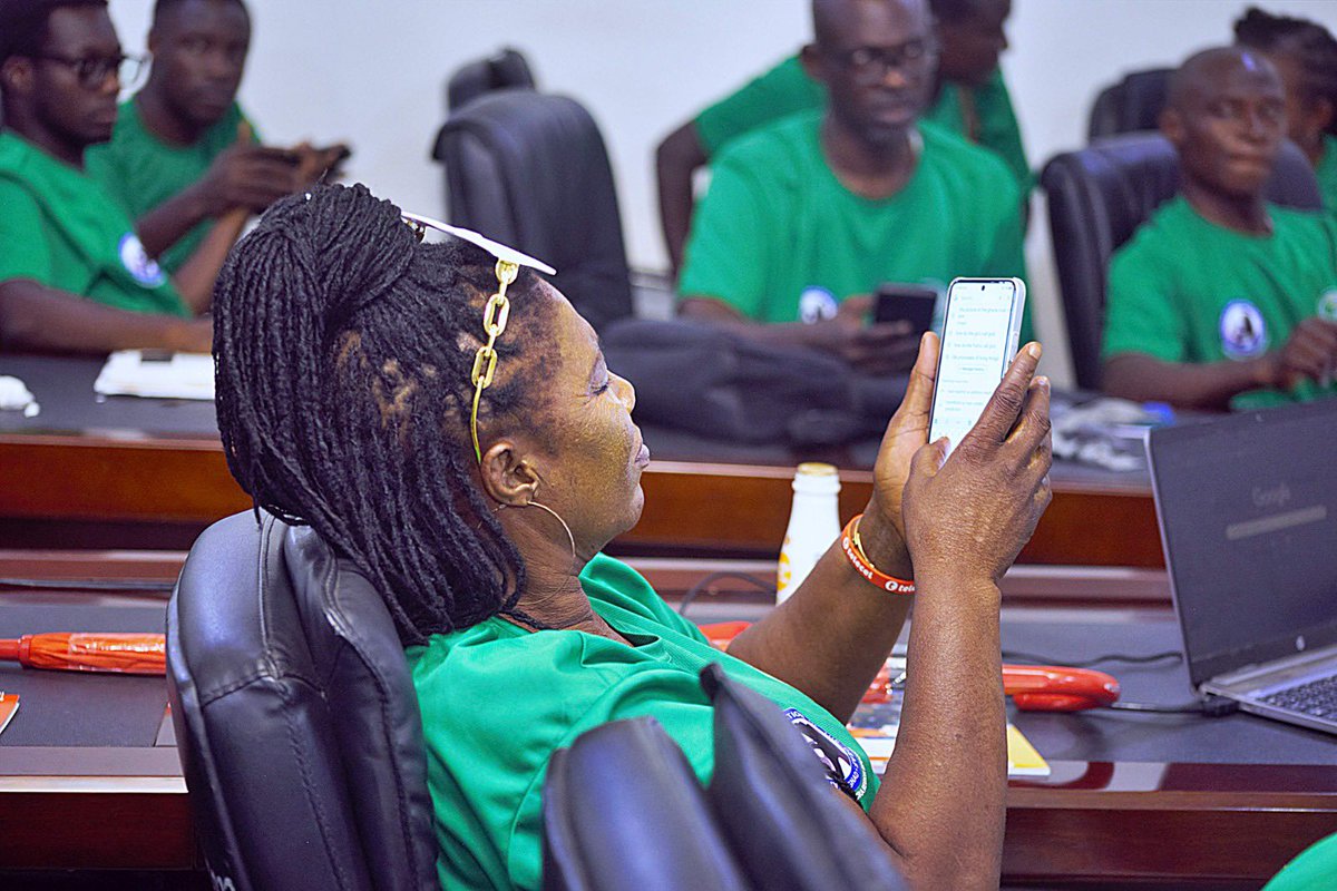 OnlineSafetyGh's tweet photo. Together, we’re building an inclusive online space where everyone can feel safe and empowered.
#DigitalInclusion #GISF #GNAD https://t.co/8BkbgLlOVe