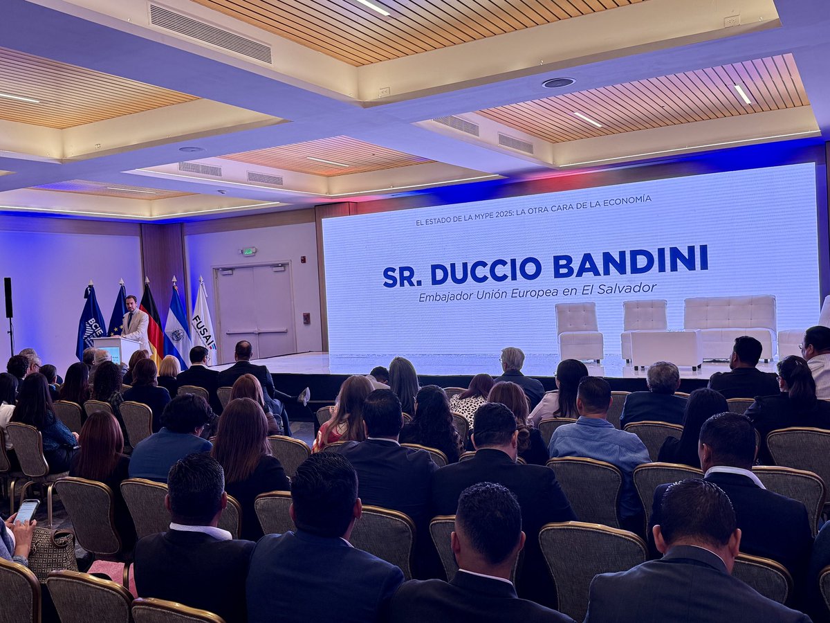 Orgulloso del respaldo europeo a la transformación digital y el crecimiento de las MYPEs en El Salvador. 📈📊

Junto a OEI , <a href="/BCIE_Org/">BCIE</a> y <a href="/KfW_int/">KfW</a> , apoyamos el Informe El Estado de la MYPE 2025, generando datos estratégicos que fortalecen la innovación y competitividad.