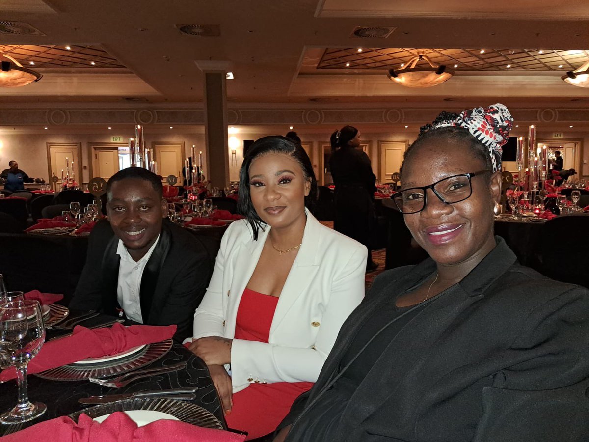 vnkwinika's tweet photo. @PathReDCongress All shades of brilliance in black and red ✨🖤❤️ PathReD Gala moments with the crew! #PathReD2025 #GalaNights @Real_NHLS_SA #NHLS @SMU_SA https://t.co/bdgHPwq86T