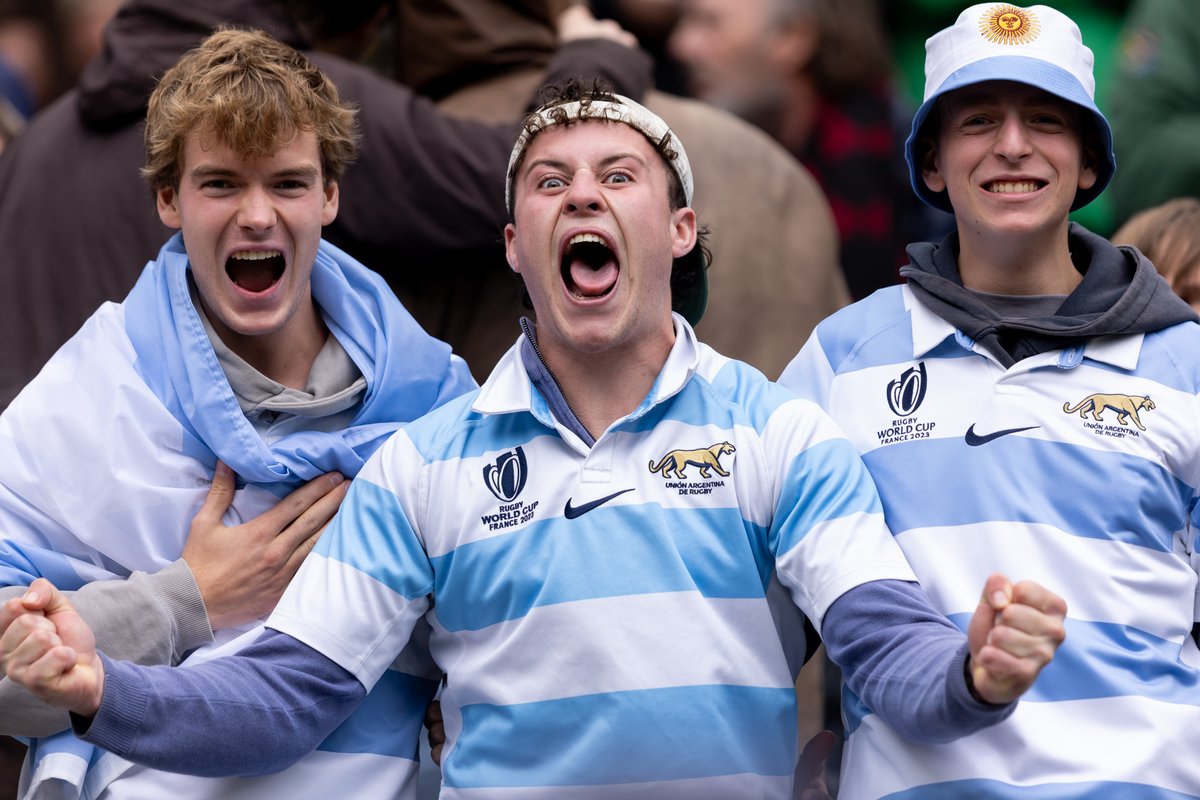 lospumas's tweet image. Nuestra familia. Nuestra gente. Nuestros clubes. Nuestra hinchada.
Unidos por una misma bandera. ¡Muchas gracias a todos los que nos acompañaron! 🇦🇷