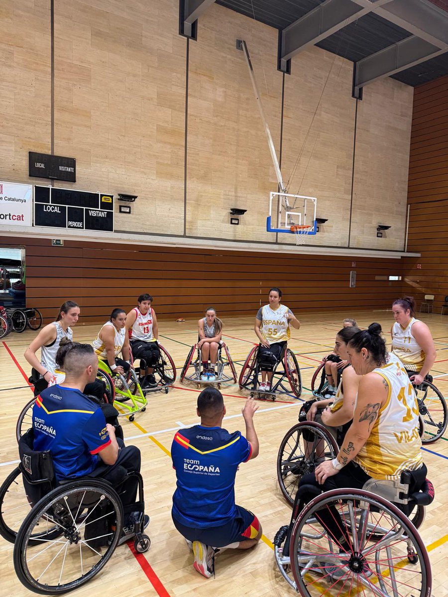 🔝 El #TeamESP femenino sigue perfilando detalles en Barcelona antes de partir al Europeo de Sarajevo 🇧🇦 

𝐕𝐚𝐦𝐨𝐬 𝐚 𝐬𝐨𝐧̃𝐚𝐫 𝐣𝐮𝐧𝐭@𝐬 🫶🏻 

#BSREspaña 🇪🇸 | <a href="/FEDEDDF/">FEDDF</a> | <a href="/Fundacion_ONCE/">Fundación ONCE</a> | <a href="/deportegob/">CSD</a> | <a href="/Paralimpicos/">Comité Paralímpico Español</a> |