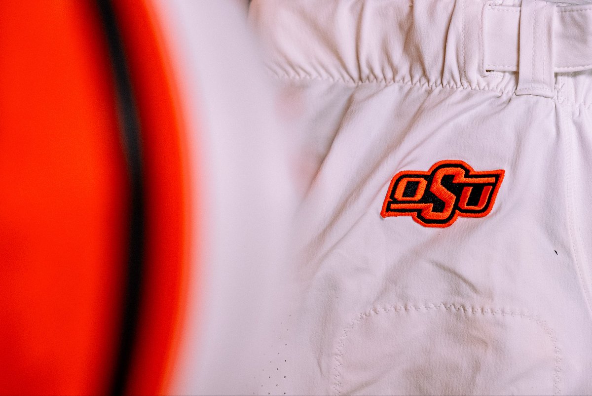 CowboyFB's tweet photo. The uni combination is just WOW 😏 https://t.co/DfIIEtgX5A