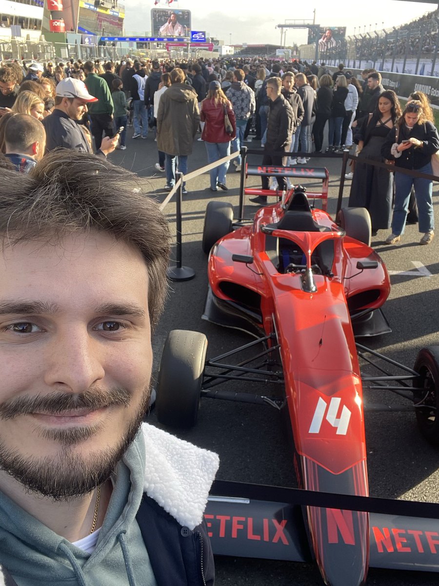 cis0r's tweet image. Avec la voiture du numéro 3 d’aujourd’hui ✌️