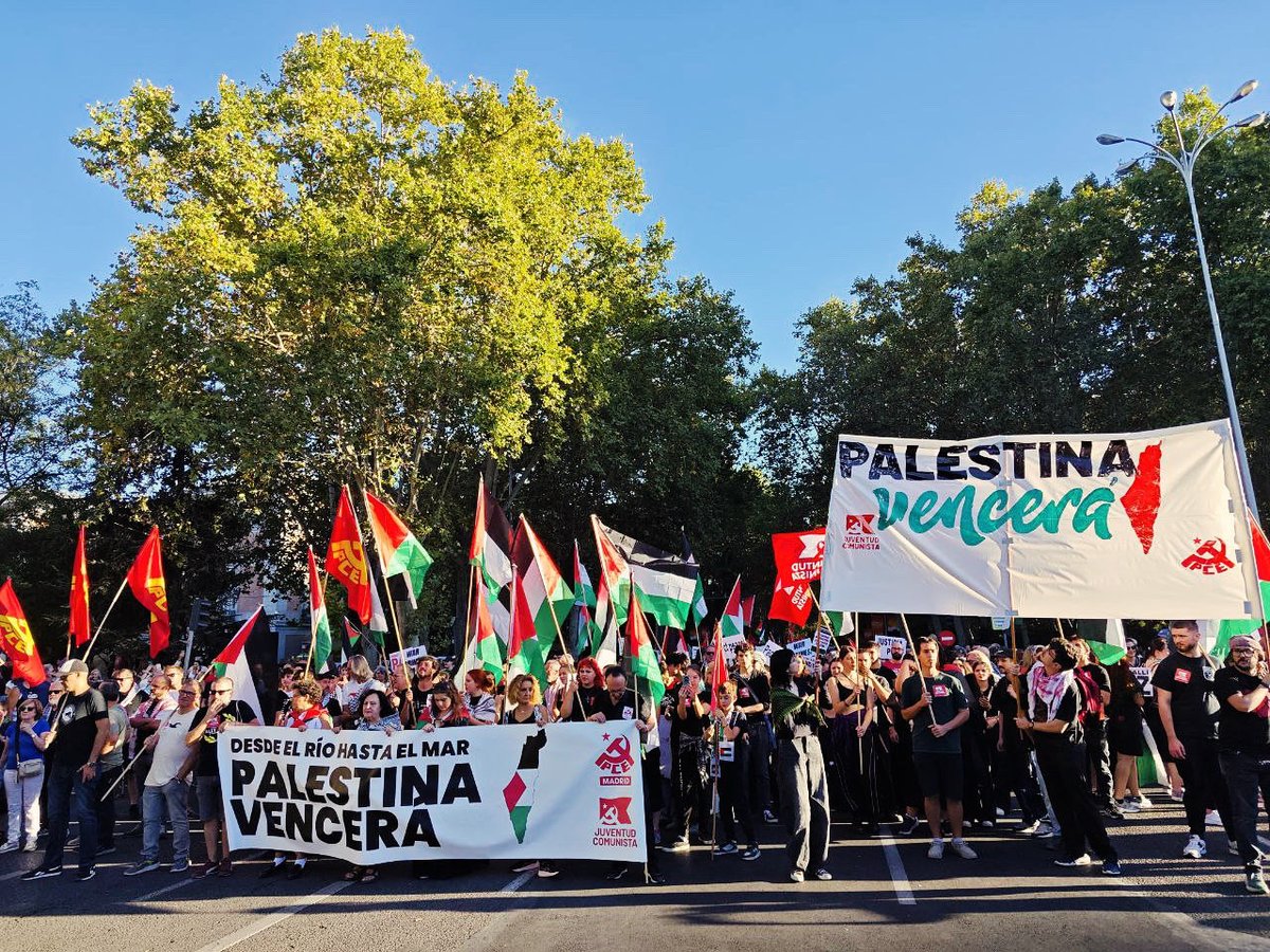 El pueblo de Gaza está siendo masacrado. 

No valen las medias tintas, no valen las palabras. 
Boycott total a la economía sionista 🔥

#stop2añosdegenocidio 
#finalasrelacionesconisrael