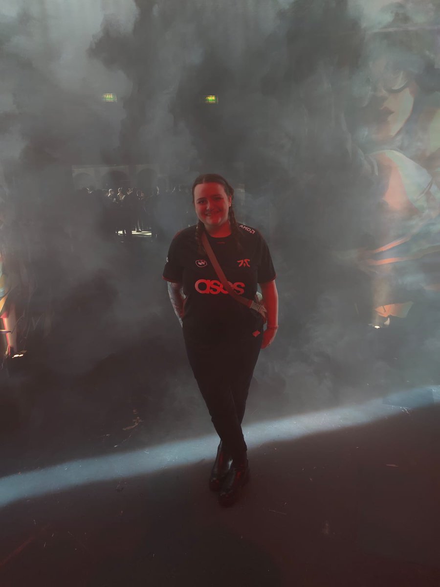 becs 🧡 tweet media