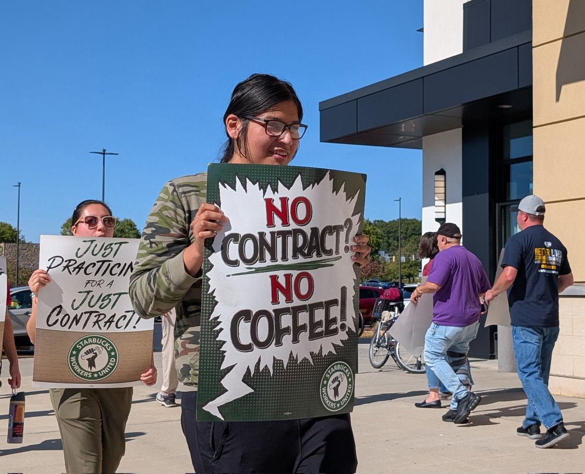 No Contract? No Coffee!

Baristas at the Corbin's Corner Starbucks and their community allies held a practice picket to demand management finally settle a fair contract!

While baristas are struggling to make ends meet, the CEO of Starbucks made $96 million last year. <a href="/CCSBWU/">Corbin’s Corner Starbucks Workers United</a>