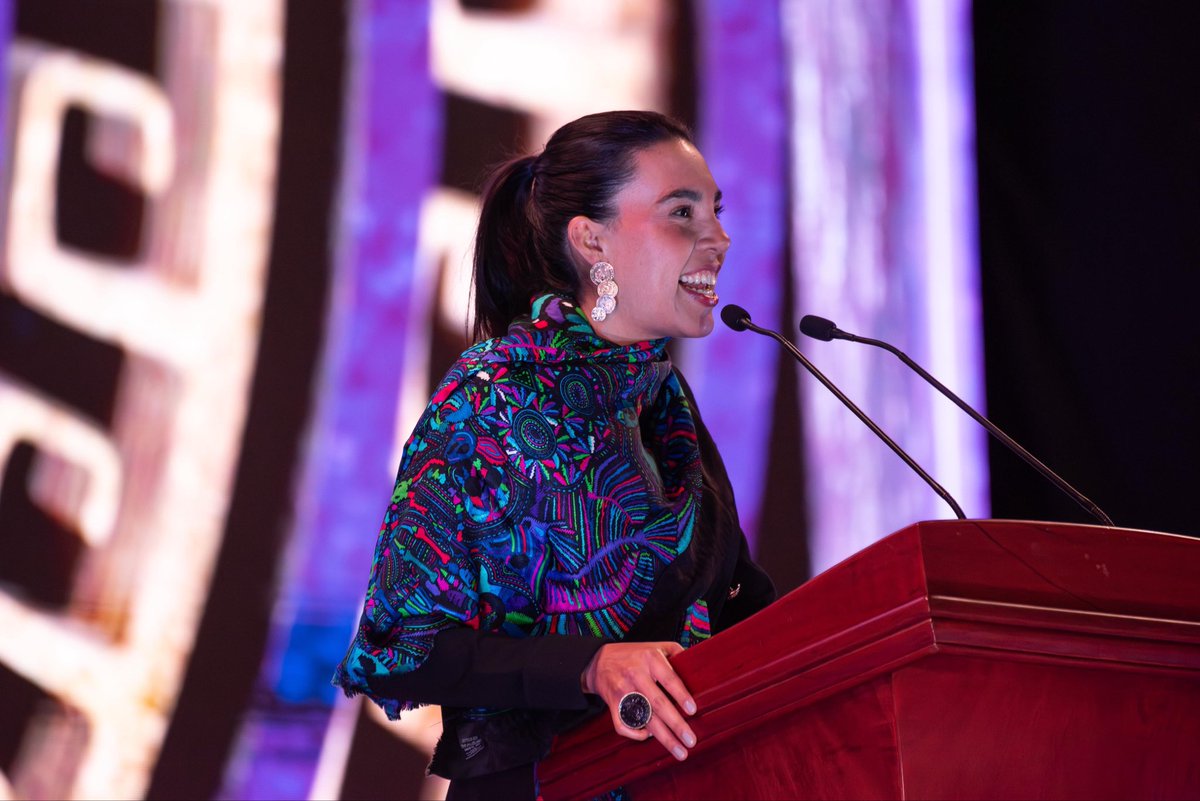 #Comunicado Sectur 📣

La Secretaria de Turismo del Gobierno de México, <a href="/josefinarodzam/">Josefina Rodríguez Zamora</a>, subraya la riqueza cultural y turística de Tlaxcala en su 500 aniversario. 🎊✨

La titular de <a href="/SECTUR_mx/">SECTUR México</a> acompañó a la Gobernadora Lorena Cuéllar en la conmemoración de los 500 años de