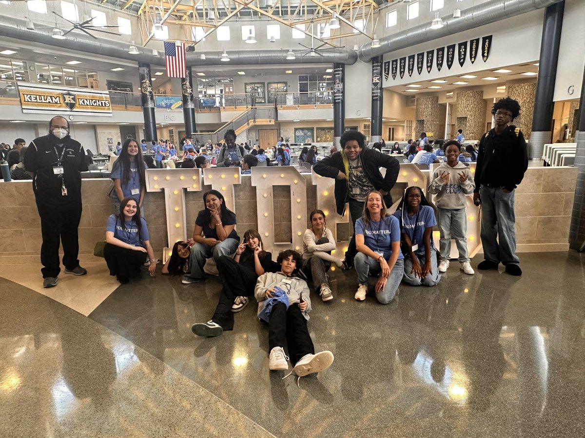 ActivitiesLMS's tweet image. Grateful to be building a more inclusive community inside The Castle with these incredible student leaders at the 2025 Tide Coalition. Huge thanks to Mrs. Hermann and Mr. Hicks for your inspiring leadership! #TideCoalition #StudentLeaders #InclusiveCommunity @Landstownms